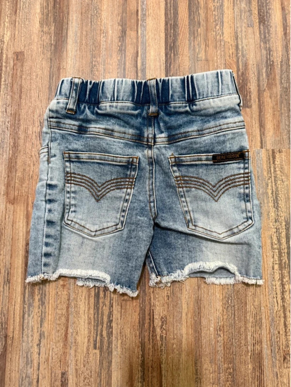 Beau Hudson shorts size 5 youth